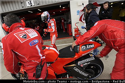 motogp_stoner_04_angleterre_2010.jpg