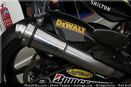 motogp_tech3_4_angleterre_2010.jpg