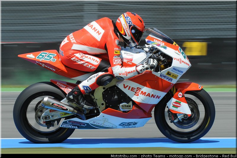 moto2_bradl_01_paysbas_2010
