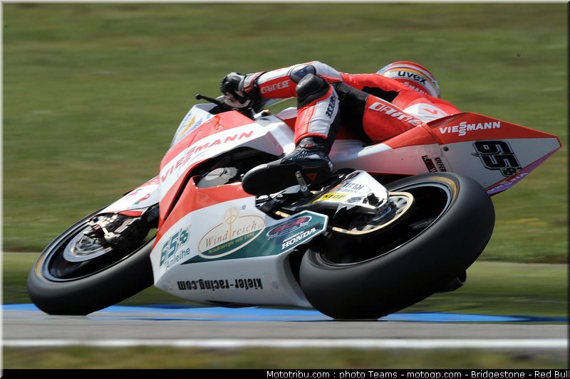 moto2_bradl_10_paysbas_2010