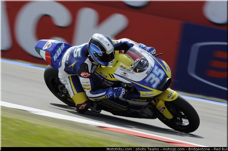 moto2_derosa_09_paysbas_2010