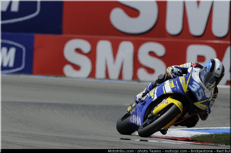 moto2_derosa_17_paysbas_2010