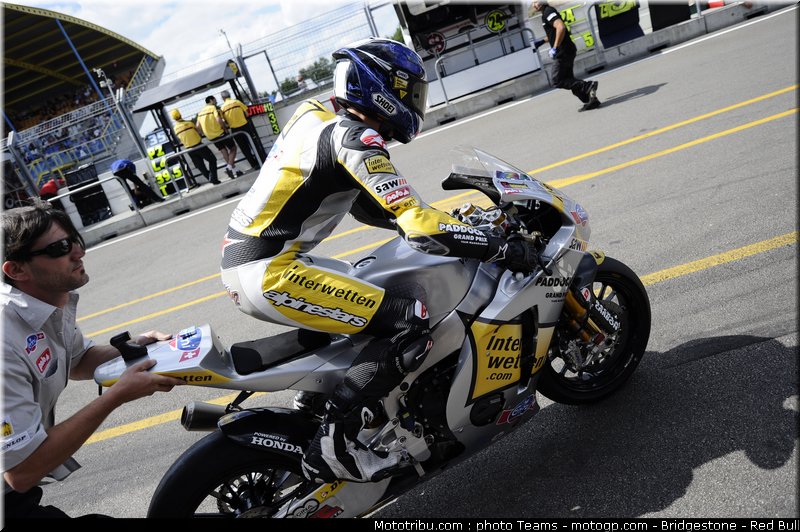 moto2_luthi_3_paysbas_2010