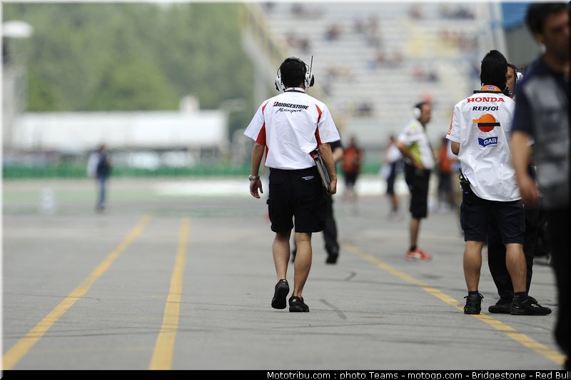 motogp_bridgestone_03_paysbas_2010