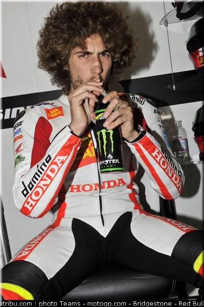 motogp_simoncelli_13_paysbas_2010