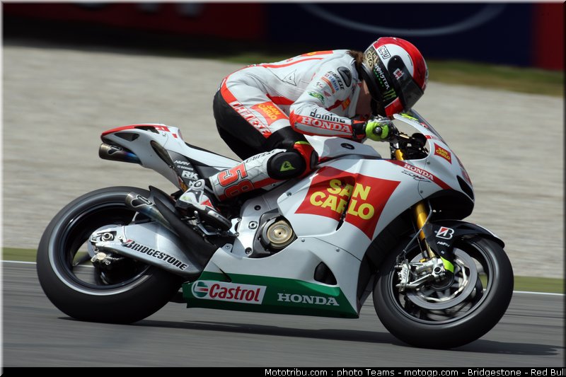 motogp_simoncelli_30_paysbas_2010