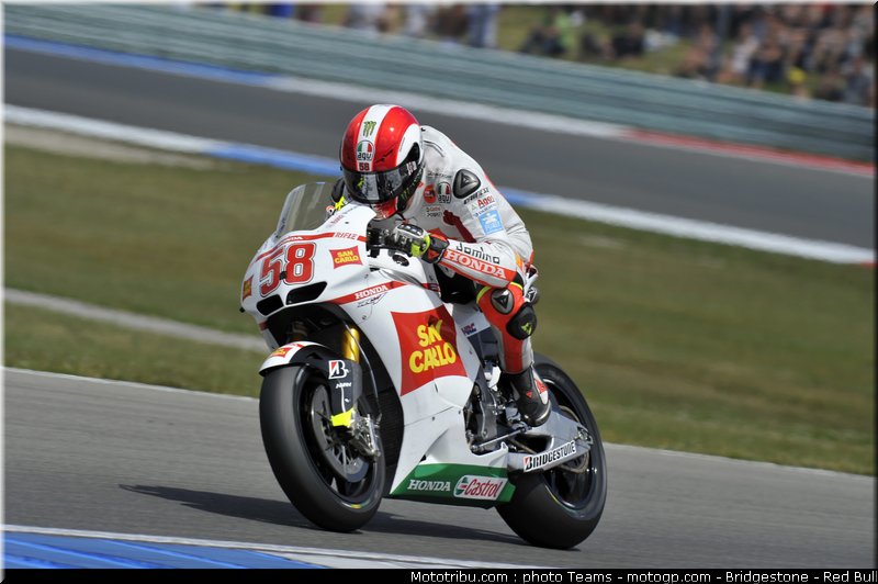 motogp_simoncelli_35_paysbas_2010