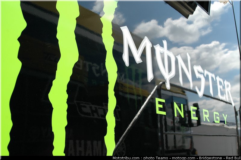motogp_tech3_3_paysbas_2010