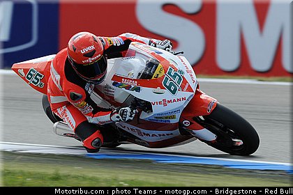 moto2_bradl_06_paysbas_2010.jpg