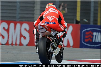 moto2_bradl_07_paysbas_2010.jpg