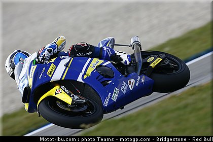 moto2_derosa_04_paysbas_2010.jpg