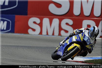 moto2_derosa_17_paysbas_2010.jpg