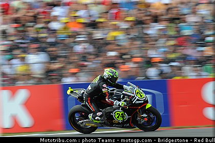 moto2_elias_9_paysbas_2010.jpg