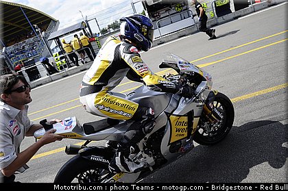 moto2_luthi_3_paysbas_2010.jpg
