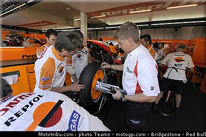 motogp_bridgestone_01_paysbas_2010.jpg