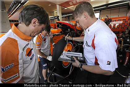 motogp_bridgestone_08_paysbas_2010.jpg
