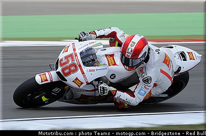 motogp_simoncelli_01_paysbas_2010.jpg