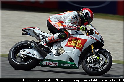 motogp_simoncelli_30_paysbas_2010.jpg
