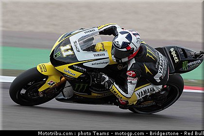 motogp_spies_05_paysbas_2010.jpg
