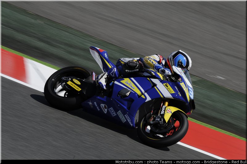 moto2_derosa_03_catalogne_2010