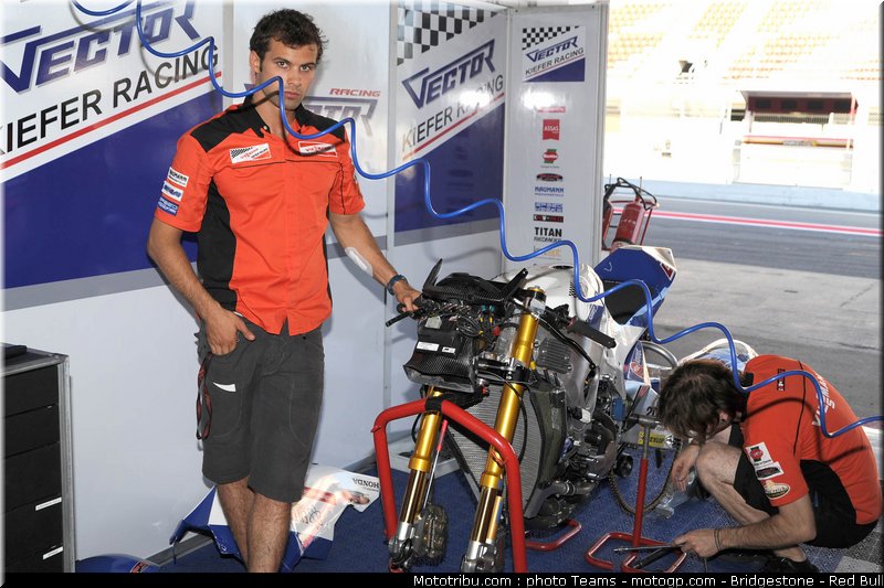moto2_leonov_08_catalogne_2010