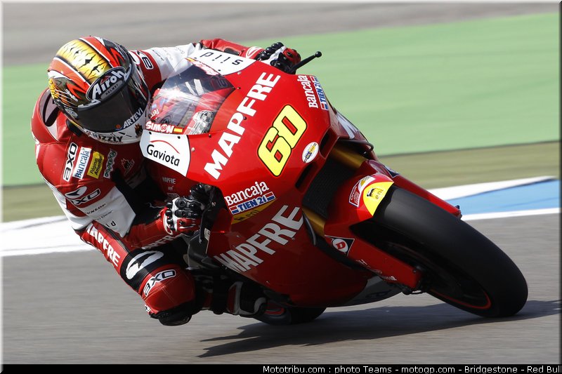 moto2_simon_01_catalogne_2010