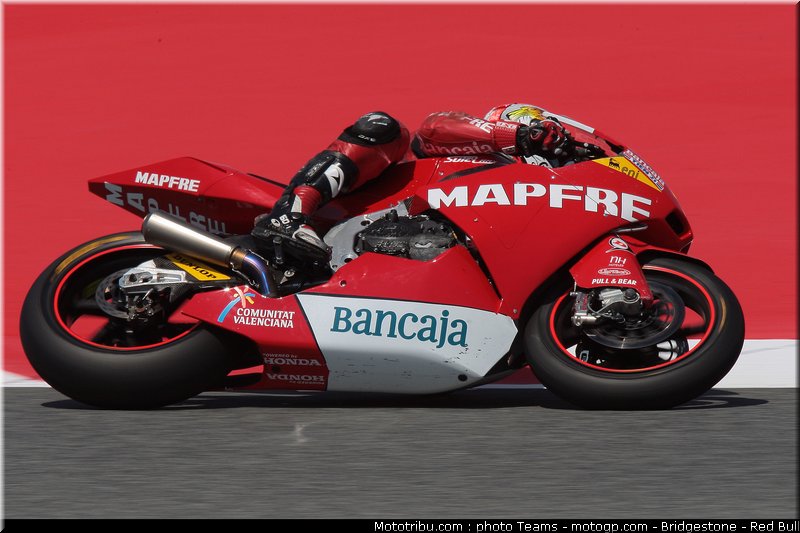 moto2_simon_08_catalogne_2010