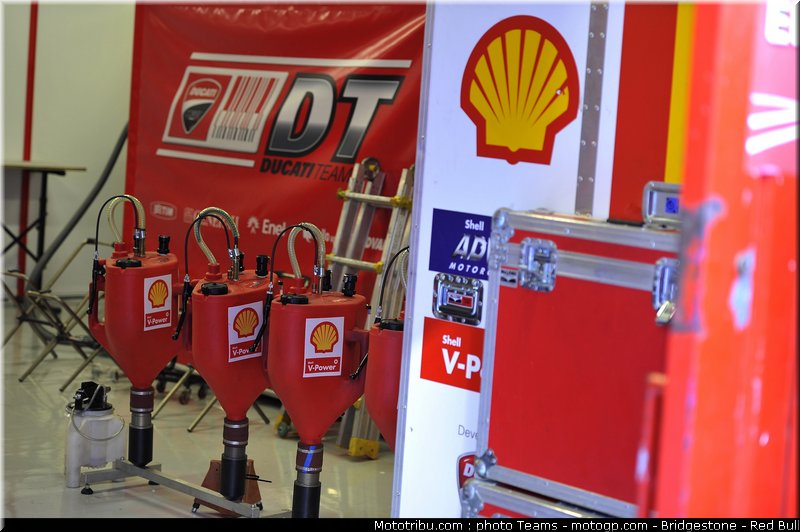 motogp_ducati_2_catalogne_2010