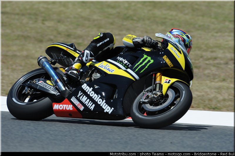 motogp_edwards_07_catalogne_2010