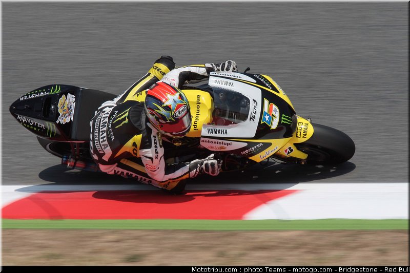 motogp_edwards_12_catalogne_2010