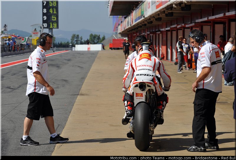 motogp_melandri_08_catalogne_2010