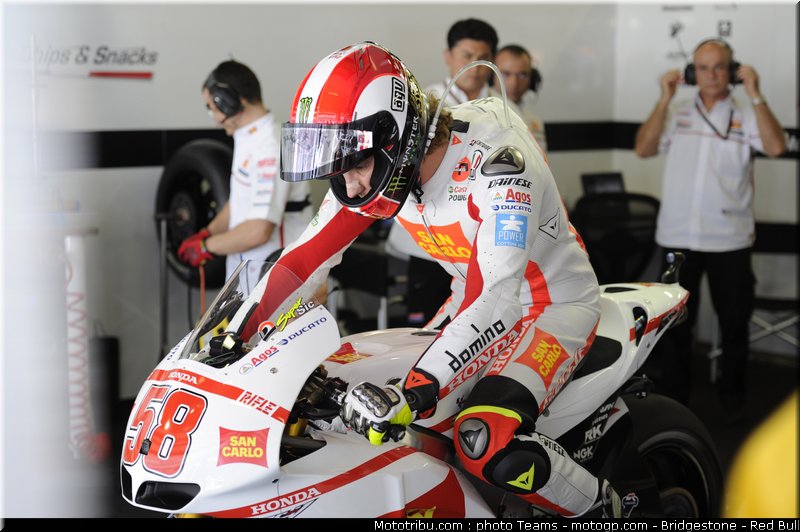 motogp_simoncelli_13_catalogne_2010