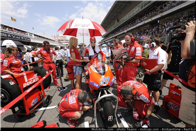 pitbabe_motogp_2010_04