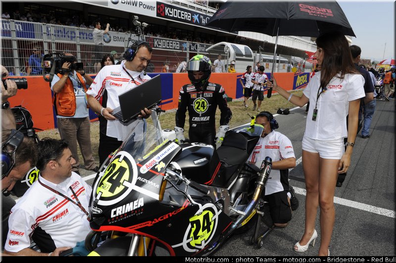 pitbabe_motogp_2010_08