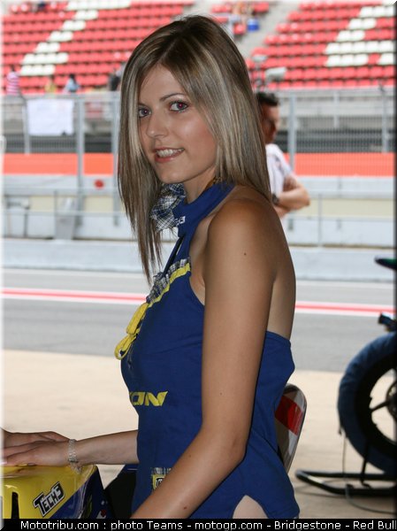 pitbabe_motogp_2010_37