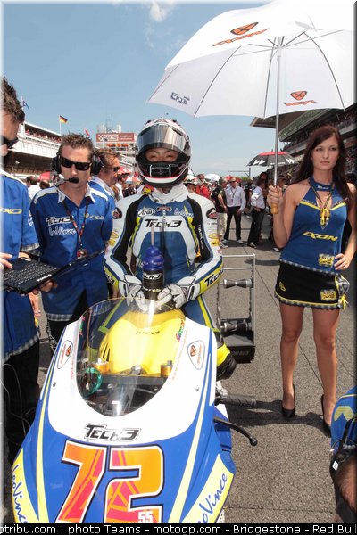 pitbabe_motogp_2010_38