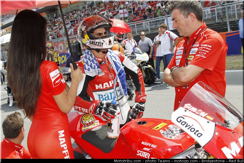pitbabe_motogp_2010_44