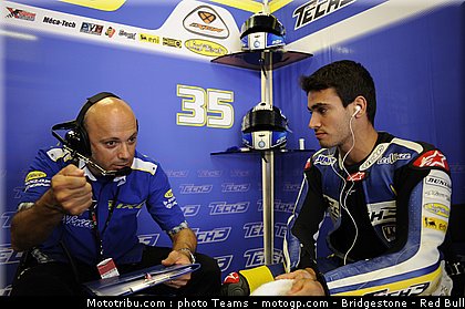 moto2_derosa_01_catalogne_2010.jpg
