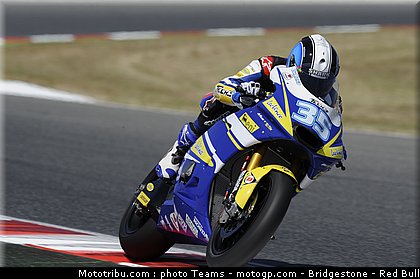 moto2_derosa_09_catalogne_2010.jpg
