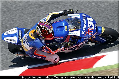 moto2_morales_3_catalogne_2010.jpg