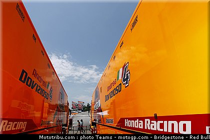 motogp_honda_1_catalogne_2010.jpg