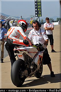 motogp_simoncelli_03_catalogne_2010.jpg
