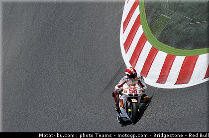 motogp_simoncelli_16_catalogne_2010.jpg