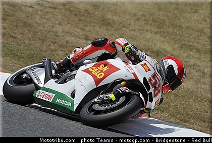 motogp_simoncelli_17_catalogne_2010.jpg