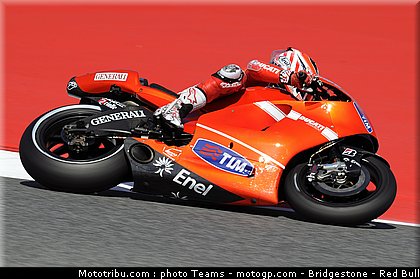 motogp_stoner_12_catalogne_2010.jpg