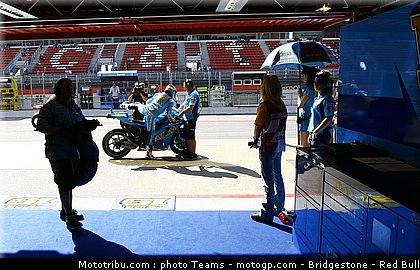 motogp_suzuki_3_catalogne_2010.jpg