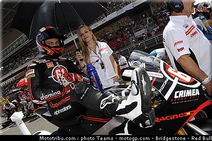 pitbabe_motogp_2010_10.jpg