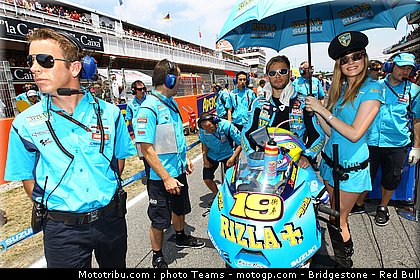 pitbabe_motogp_2010_12.jpg