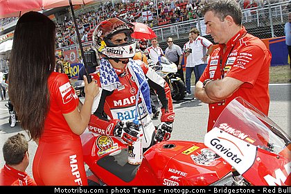 pitbabe_motogp_2010_44.jpg