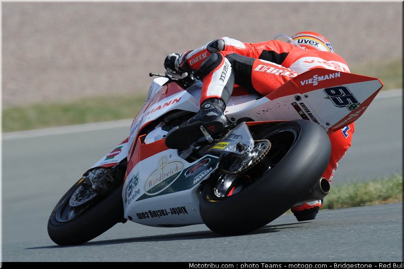 moto2_bradl_05_allemagne_2010